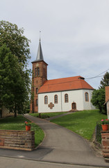 Fototapeta na wymiar Eglise alsacienne, village de Hunspach France Alsace