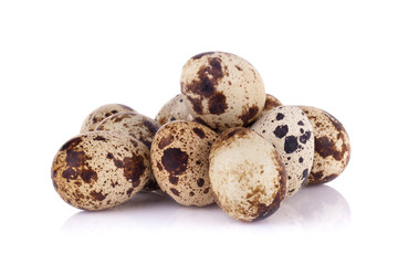 Obraz premium quail eggs isolated on white background