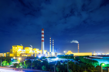 Obraz na płótnie Canvas illuminated power station