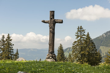 Kreuz auf der Älggi-Alp, geograf. Mittelpunkt der Schweiz, Obwalden, Schweiz