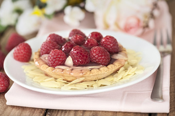 Tartelettes mit Himbeeren