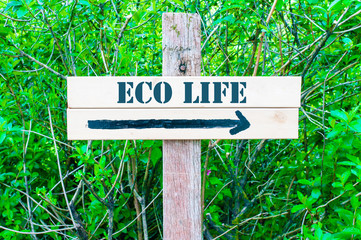 ECO LIFE Directional sign