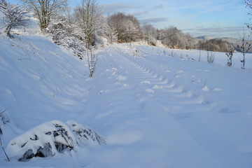 Schneebedeckte Schienen