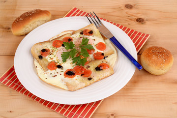 Uova con pancarrè - Eggs and white bread -
