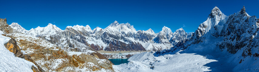 Everest-panorama vanaf Renjo la pass