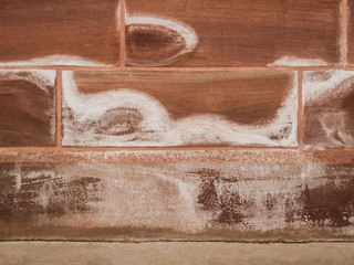 Bauschaden Salzausblühungen an Sandsteinmauer