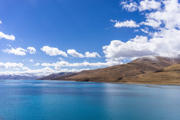 Holy Yamdrok lake in Tibet