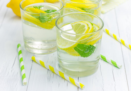 Homemade lemonade with fresh lemons and mint