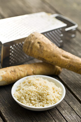 grated horseradish root