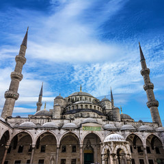 Fototapeta na wymiar Blue mosque Sultanahmet, Istanbul, Turkey