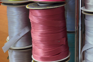 Coil with bias binding