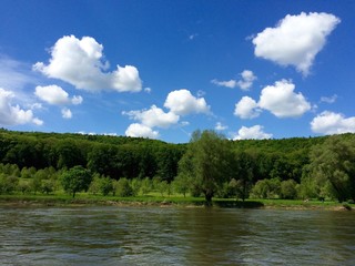 Wolken über der Donau