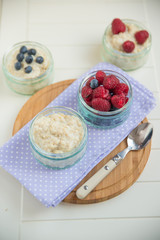 Porridge mit Beeren
