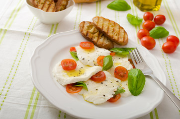 Salad of mozzarella and tomatoes