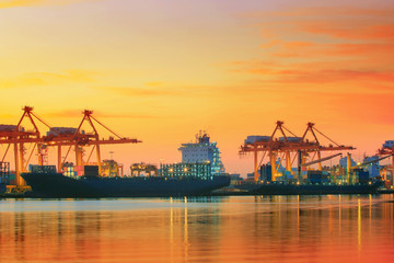 Fototapeta na wymiar beautiful twilight sky at shipping port use for vessel ,nautical