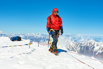 Fototapeta na wymiar hiker at the top of a pass