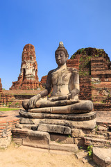 Fototapeta premium Ancient statue of buddha in wat mahathat temple, Ayutthaya Thail