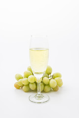 white wine and grapes