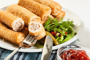 Croquettes with meat and beetroot soup