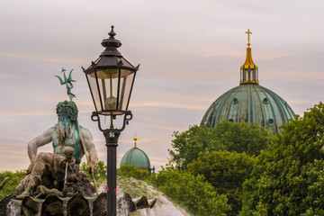 Abenddämmerung über Neptunbrunnen, Berlin © kentauros
