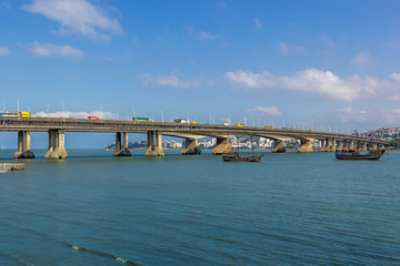 Fototapeta premium Ponte com veículos