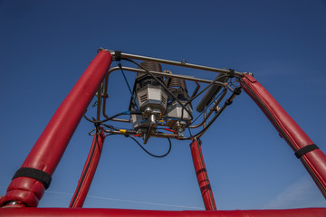 Brenner am Korbgestell