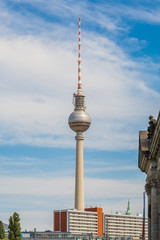 Berliner Fernsehturm und Hochhäuser, Berlin © kentauros