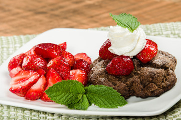 Fresh strawberry dessert with chocolate cookie