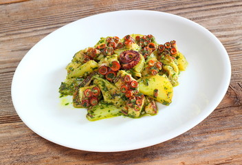 Polpo e patate al pesto di prezzemolo