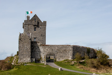 Fototapeta na wymiar Dunguaire Castle (Caisleán Dhún Guaire) Kinvara Ireland