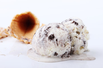 homemade cookie and cream ice cream scoop melt