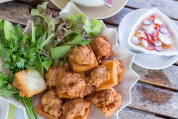 bread with minced pork