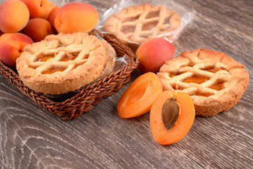 CROSTATINE DI ALBICOCCHE - TARTLETS APRICOT