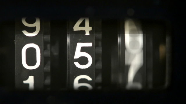Mechanical counter of a deck counting down from 105 to 000