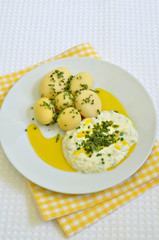 Pellkartoffeln mit Quark und Leinöl