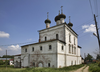 Fototapeta na wymiar Church of the Resurrection in Gorokhovets. Russia