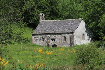 Fototapeta na wymiar chapelle La Villetour, Besse, 63