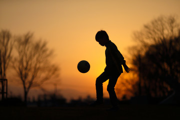 サッカー　フットボール © makieni