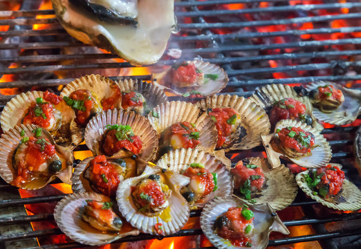 Barbecue Grill Cooked greenshell mussels seafood.