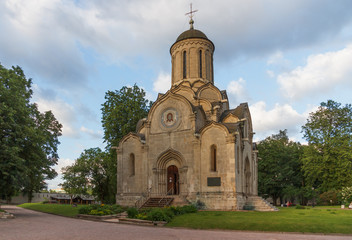 Fototapeta na wymiar Old Orthodox church in Moscow on a summer evening 