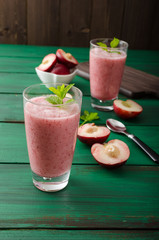 Nectarine smoothie with mint