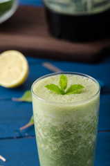 Fresh herbs smoothie