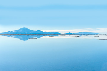 Fototapeta na wymiar Salt lake Uyuni in Bolivia