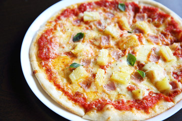 baked pizza hawaii