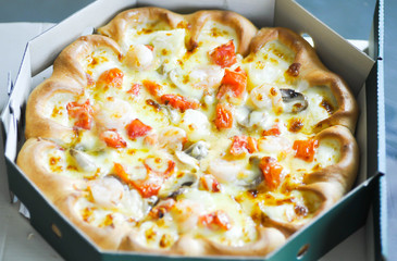 pizza,seaffod pizza,shrimp pizza