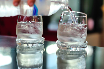  Ice in glass little water