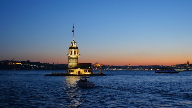 Maiden's Tower. istanbul, Turkey (KIZ KULESI - USKUDAR)
