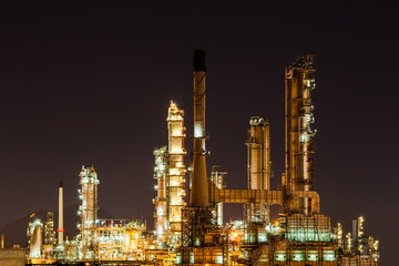 Obraz na płótnie Canvas Scenic of oil refinery plant Industry at night, Chonburi Thailan