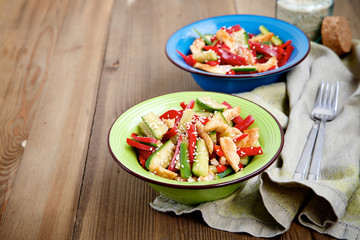 Salad with grilled chicken and vegetables