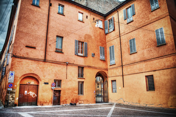 Fototapeta na wymiar orange building in Bologna